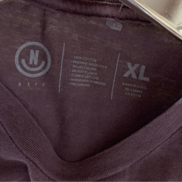 Neff Wolf pocket tee 100% cotton - Picture 4 of 6